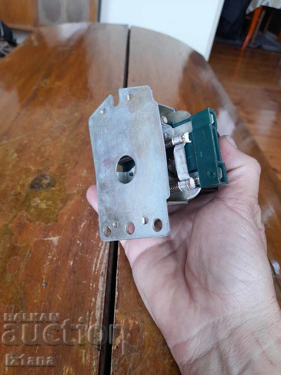 Delivery of Old relay RR 380 Delivery of Old relay RR 380