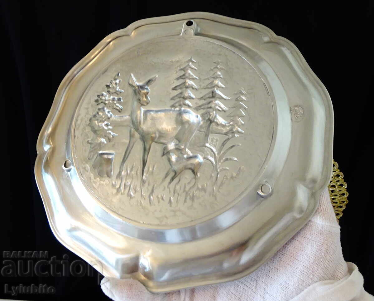 Πίνακας από κασσίτερο Ελάφι με μικρό Ελαφάκι με τιμή 36.00 BGN | € 18.41 Πίνακας από κασσίτερο Ελάφι με μικρό Ελαφάκι με τιμή 36.00 BGN | € 18.41