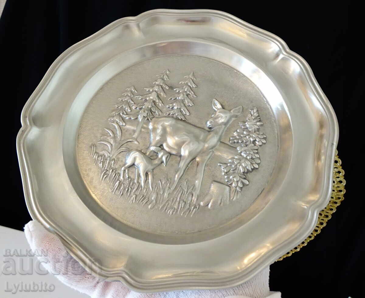 Παράδοση Πίνακας από κασσίτερο Ελάφι με μικρό Ελαφάκι Παράδοση Πίνακας από κασσίτερο Ελάφι με μικρό Ελαφάκι