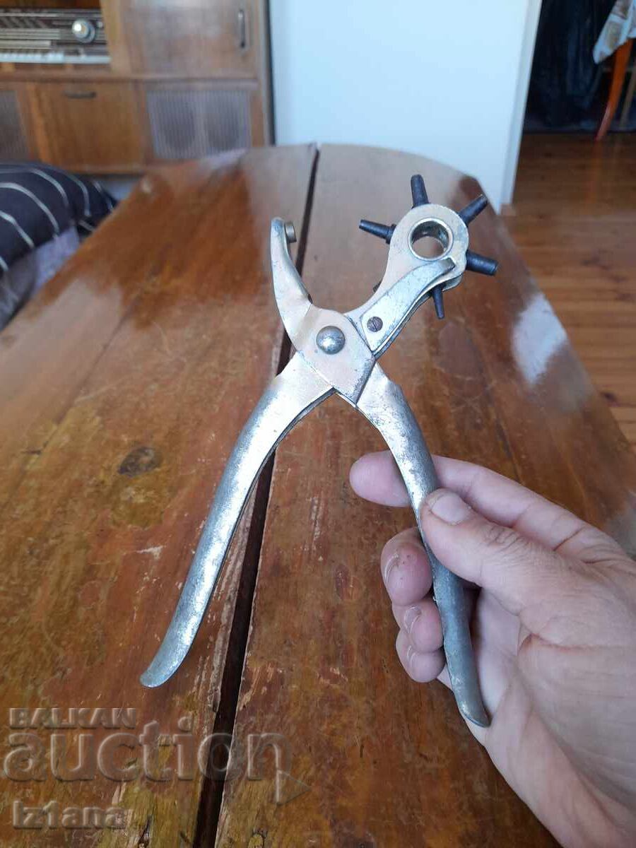 Old pliers zamba, zamba with price 32.00 BGN | € 16.36 Old pliers zamba, zamba with price 32.00 BGN | € 16.36