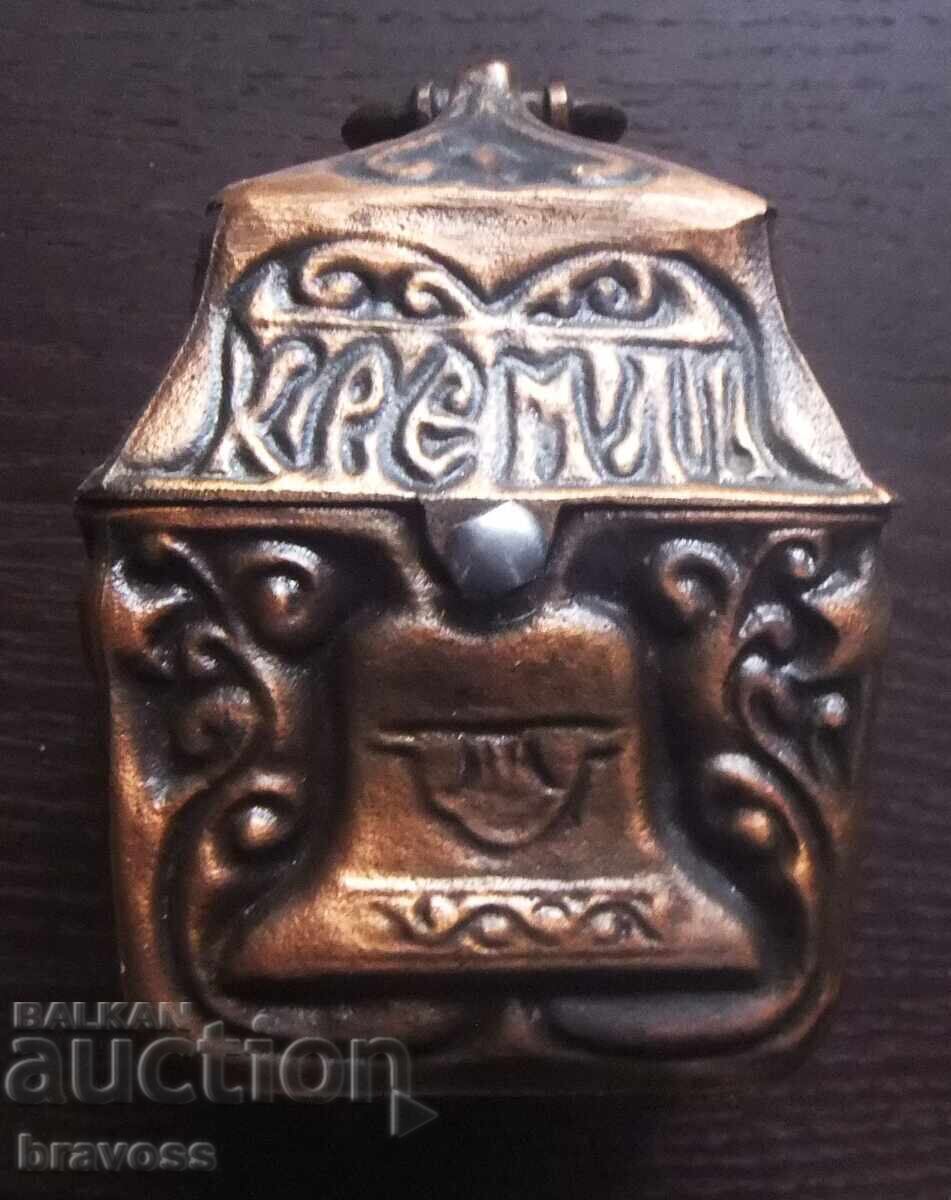 Μεταλλικό κουτί-τεφρός, χρηματοκιβώτιο