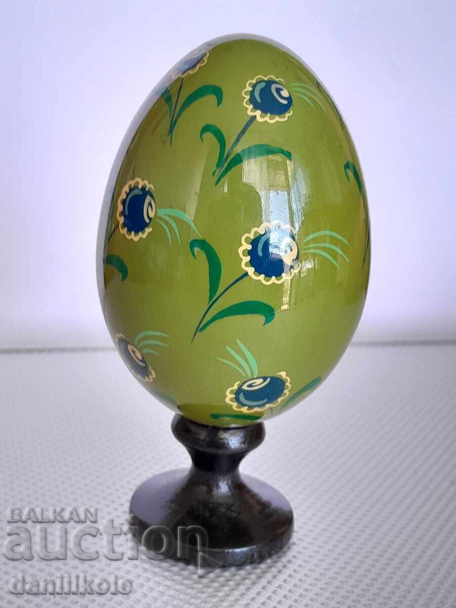 Delivery of *$*Y*$* VINTAGE WOODEN EGG HANDMADE AND PAINTED *$*Y*$*