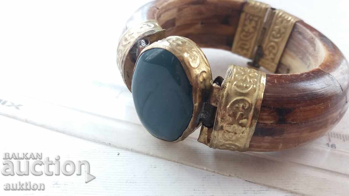 MASSIVE IVORY NECKLACE WITH STONE - 5