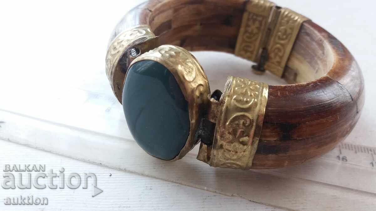 MASSIVE IVORY NECKLACE WITH STONE - 6