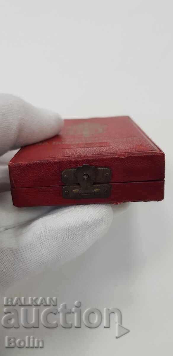 Auction Rare Royal Box for the Order of Military Merit 5 st. Ferdinand I Auction Rare Royal Box for the Order of Military Merit 5 st. Ferdinand I