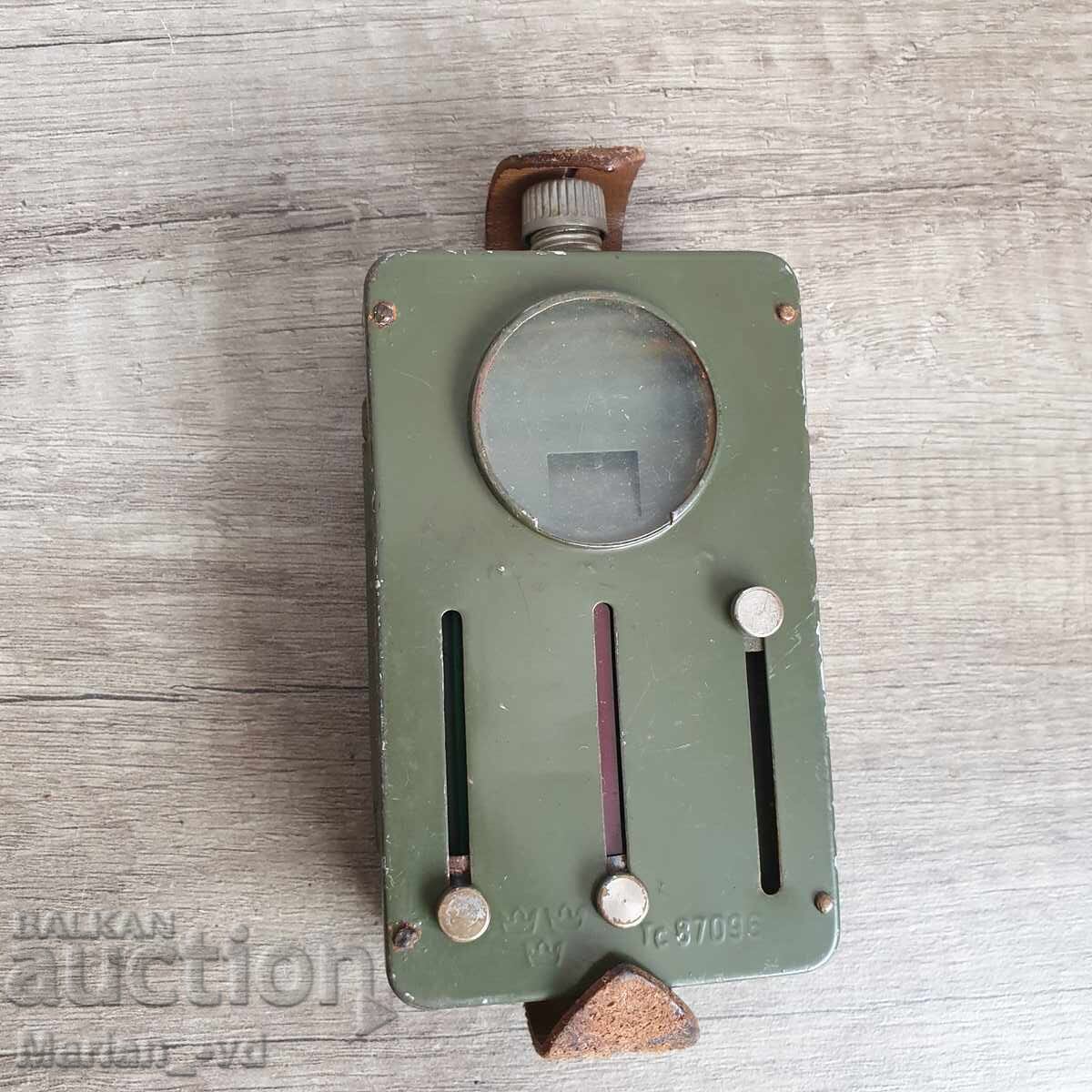 Auction Swedish military flashlight M40 type 87096 from WWII Auction Swedish military flashlight M40 type 87096 from WWII