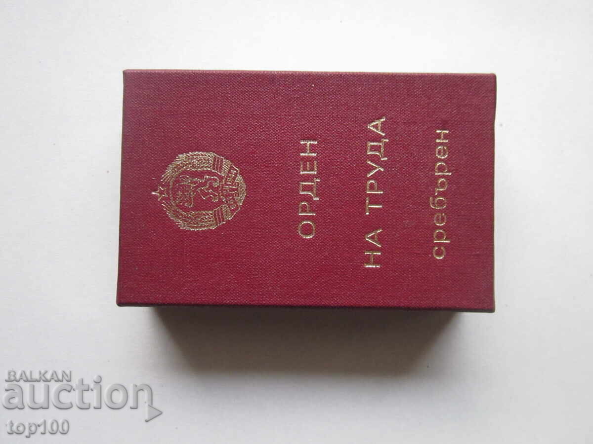 Auction ORDER OF LABOR SILVER WITH BOX BZC !!! Auction ORDER OF LABOR SILVER WITH BOX BZC !!!