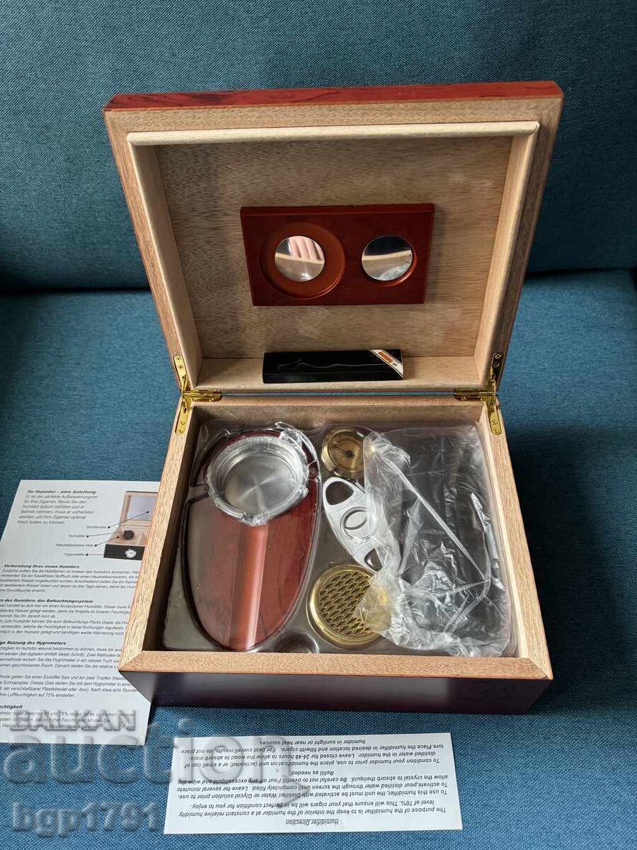 Luxury cigar box, humidor, new with price 200.00 BGN | € 102.26