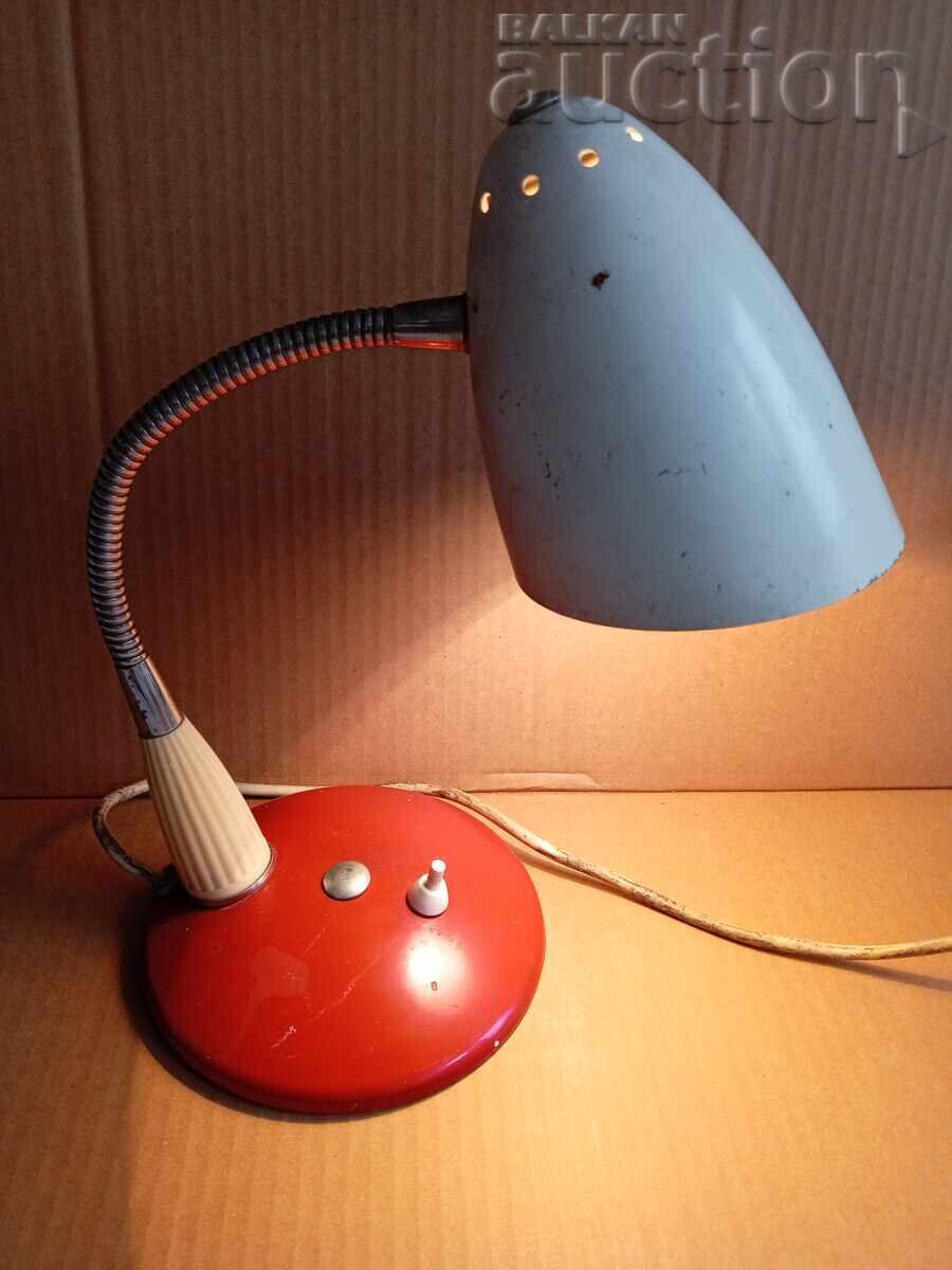 lampă retro anii 60 anii 70 pentru masă birou vintage cu preț 41.00 BGN | € 20.96