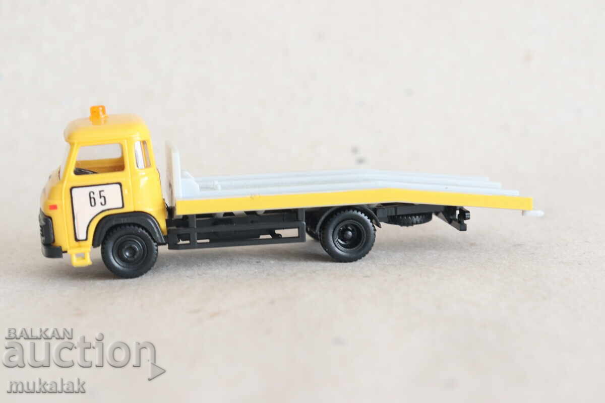 IGRA?? 1:87 H0 AVIA Car Transporter Repatrak Truck Toy Model with price 20.00 BGN | € 10.23 IGRA?? 1:87 H0 AVIA Car Transporter Repatrak Truck Toy Model with price 20.00 BGN | € 10.23