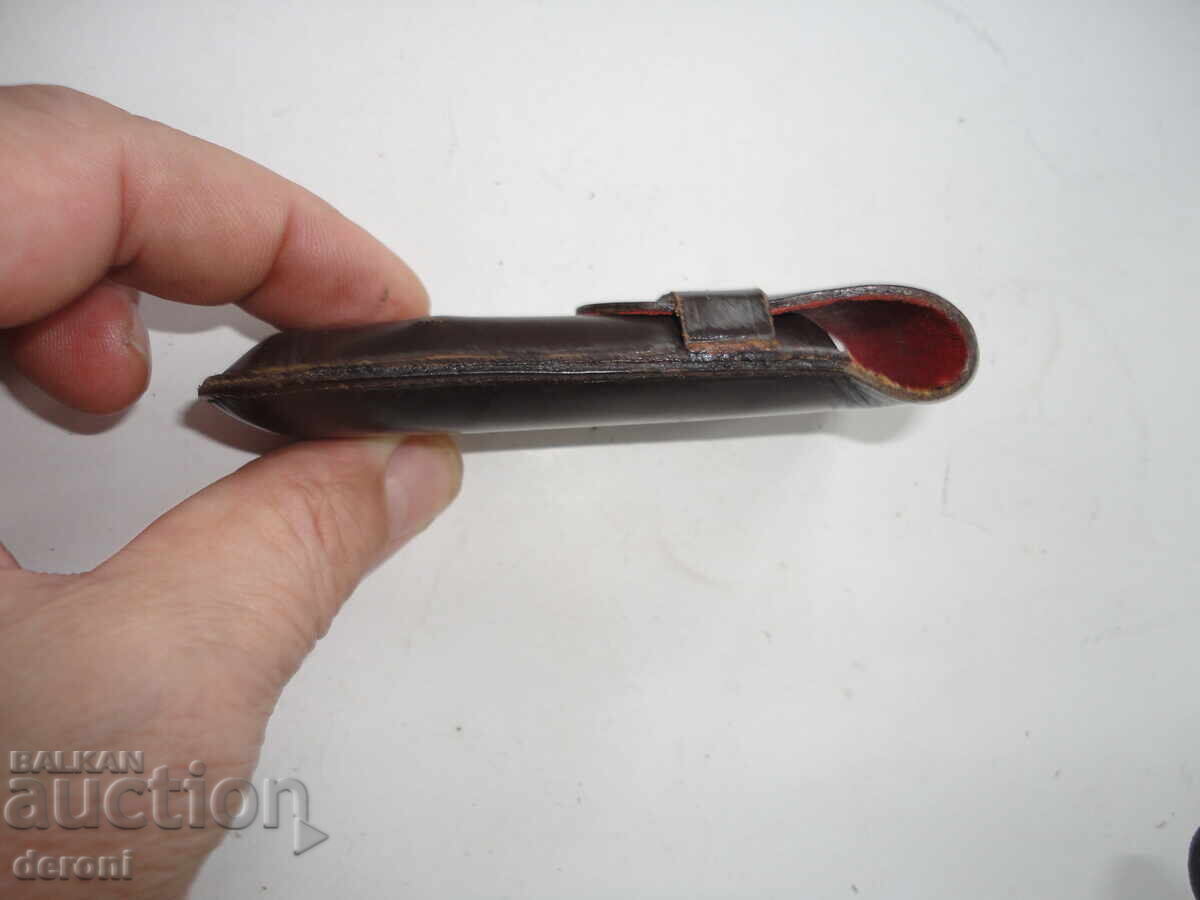 Delivery of Each sheath case for a pocket knife Delivery of Each sheath case for a pocket knife