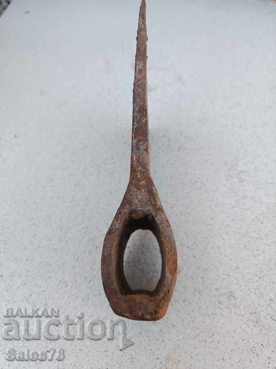 Delivery of Old Russian ax