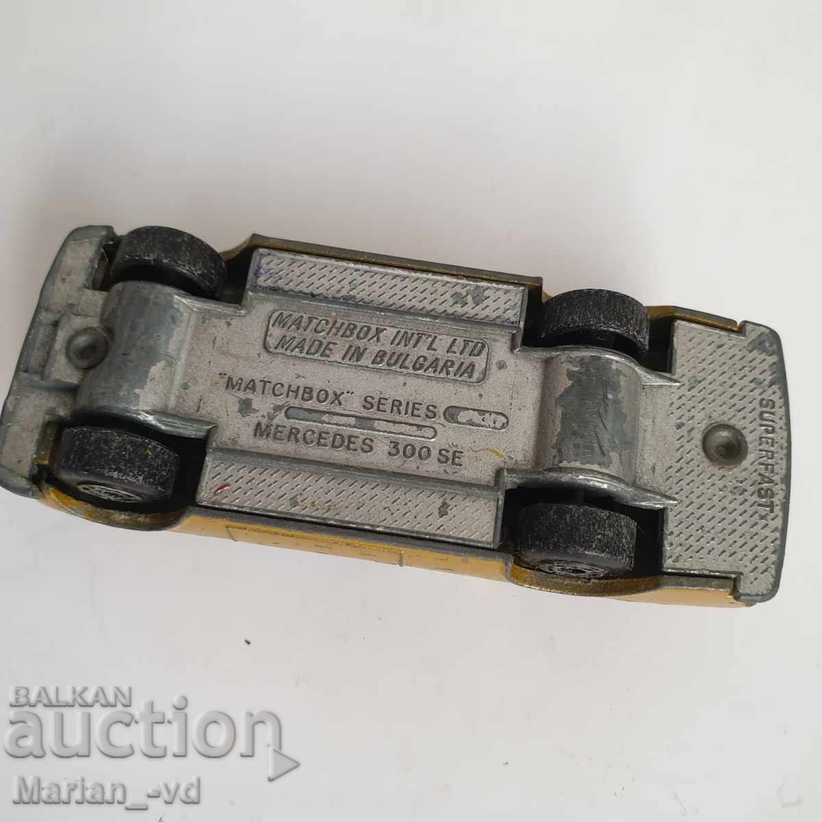 Matchbox mercedes 300 se carucior - 6