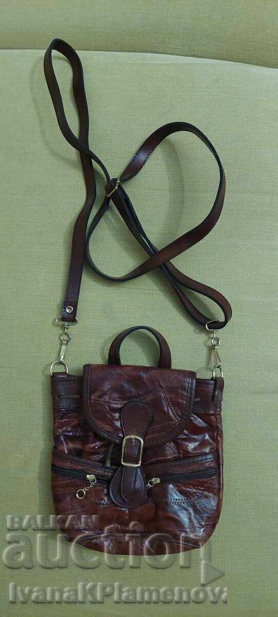 Τσαντάκι δερμάτινο γυναικείο με τιμή 22.00 BGN | € 11.25 Τσαντάκι δερμάτινο γυναικείο με τιμή 22.00 BGN | € 11.25