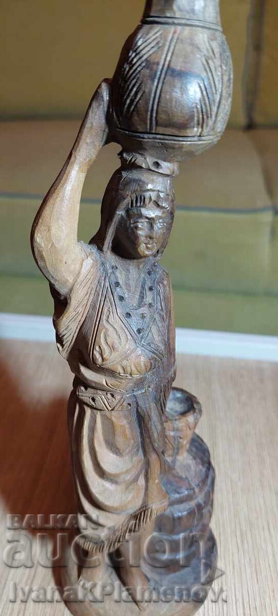 Delivery of Woodcarving for connoisseurs excellent