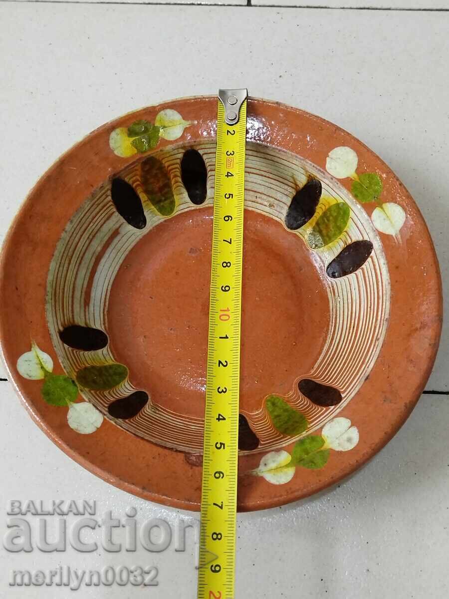 Old clay pot, pottery, plate - 5 Old clay pot, pottery, plate - 5