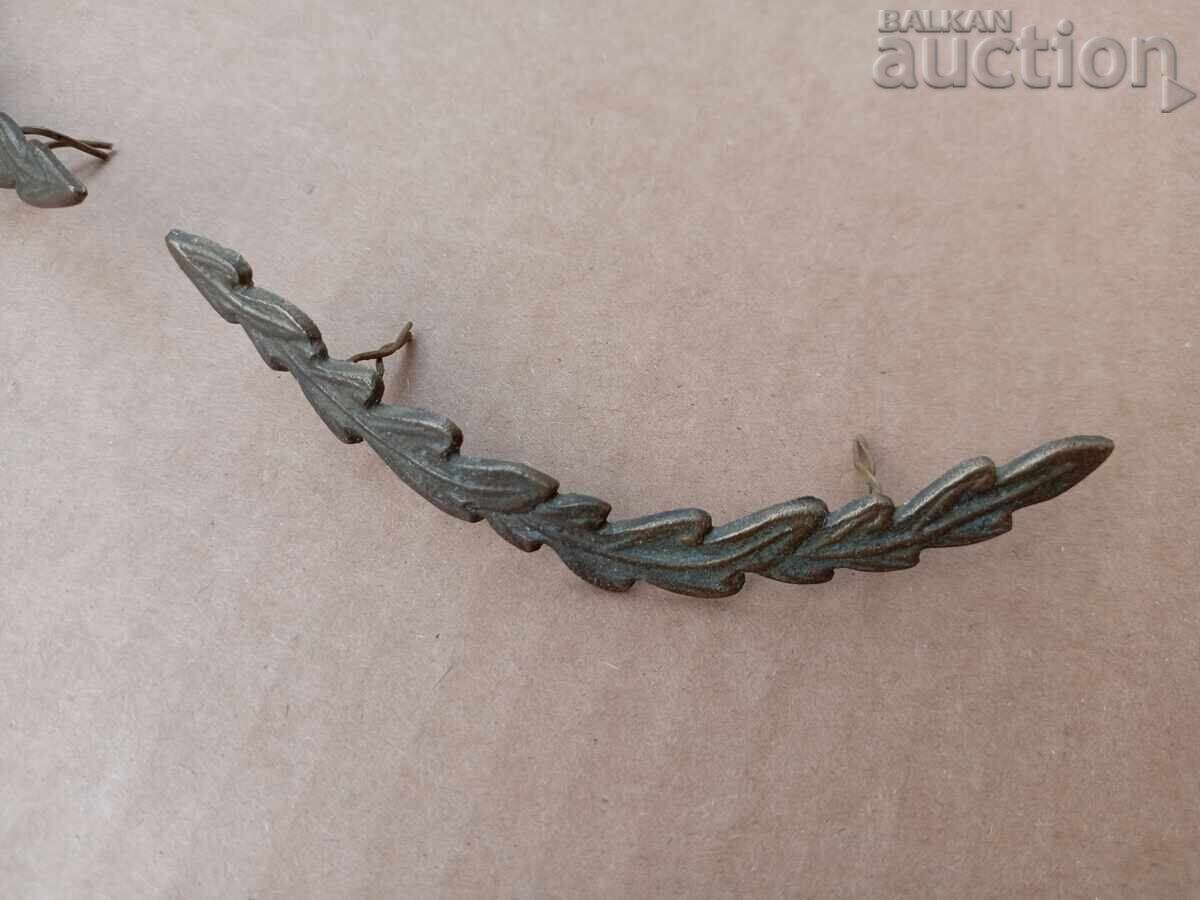 Auction Antique bronze wreath from an officer's cap Auction Antique bronze wreath from an officer's cap