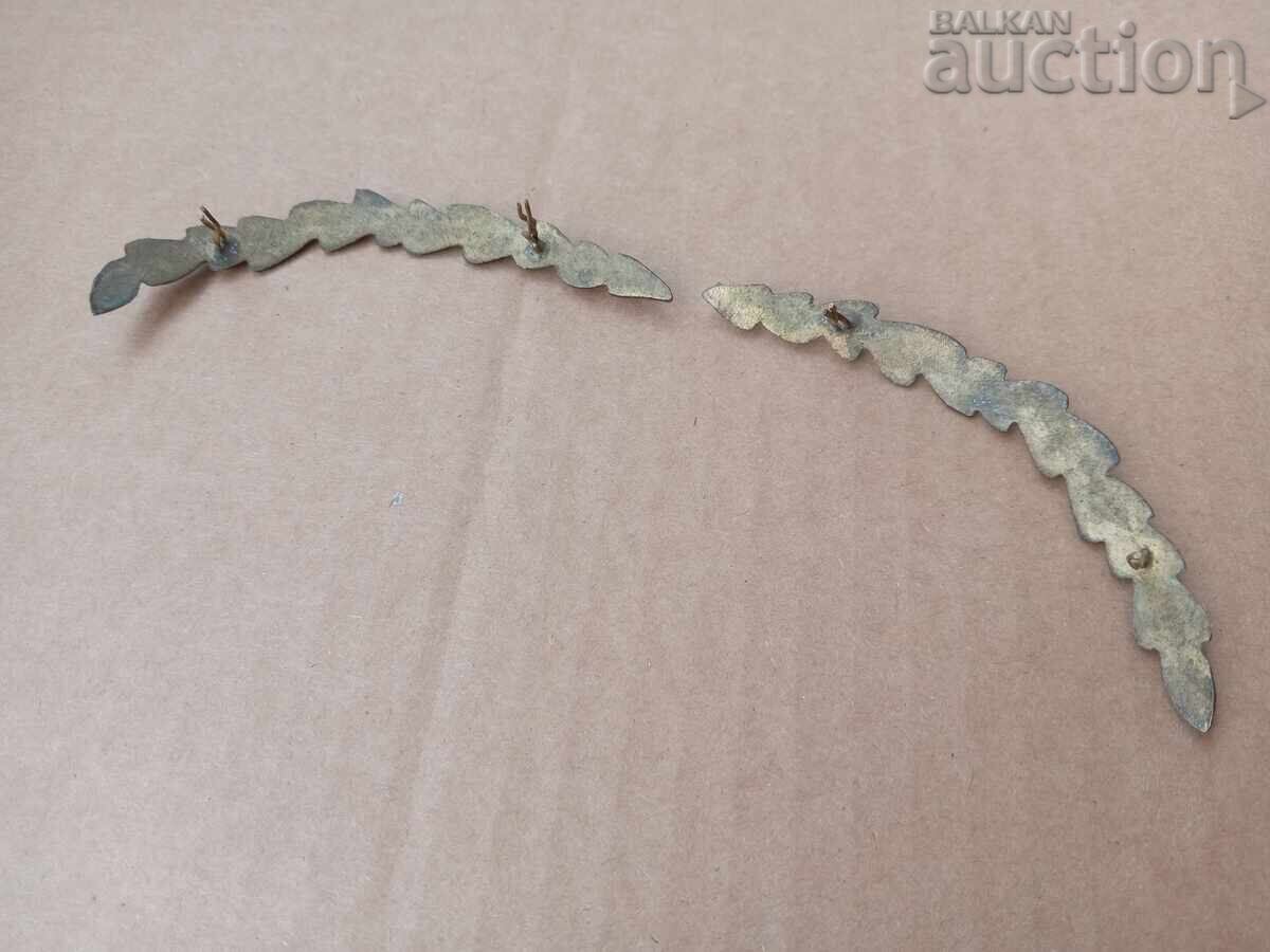 Delivery of Antique bronze wreath from an officer's cap Delivery of Antique bronze wreath from an officer's cap