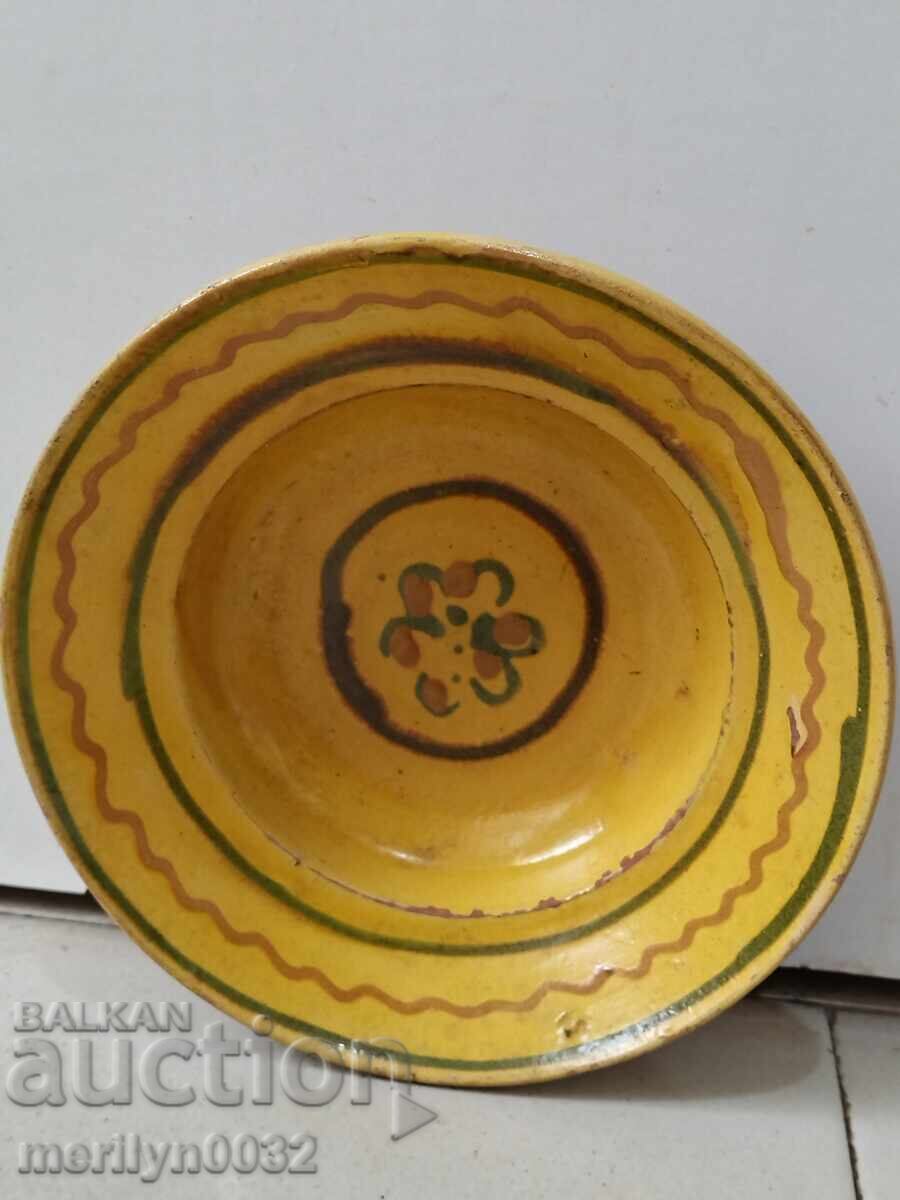 Стара глинена паница, керамика, чиния Стара глинена паница, керамика, чиния