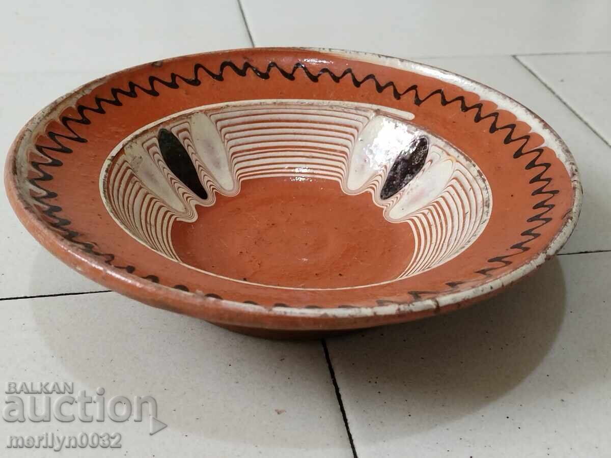Auction Old clay pot, pottery, plate Auction Old clay pot, pottery, plate
