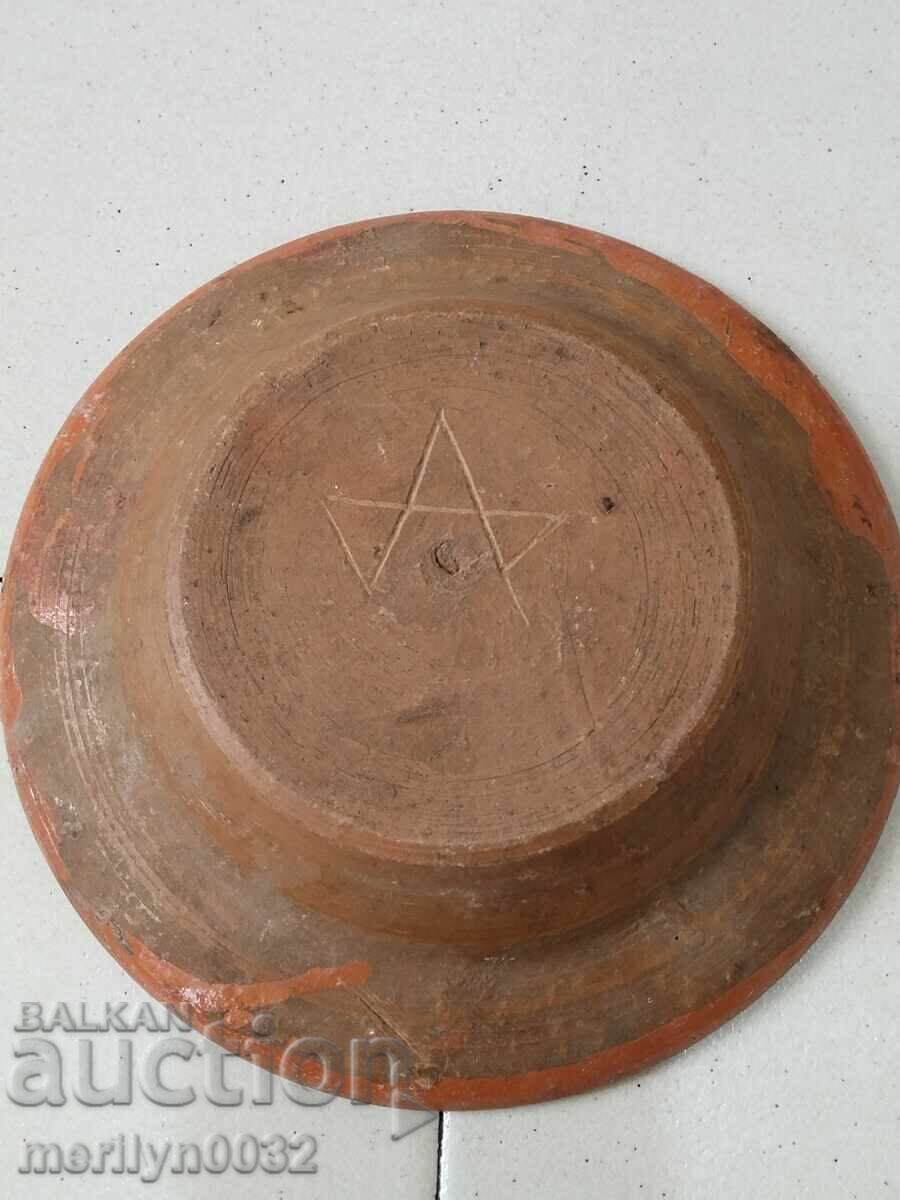 Old clay pot, pottery, plate - 5 Old clay pot, pottery, plate - 5