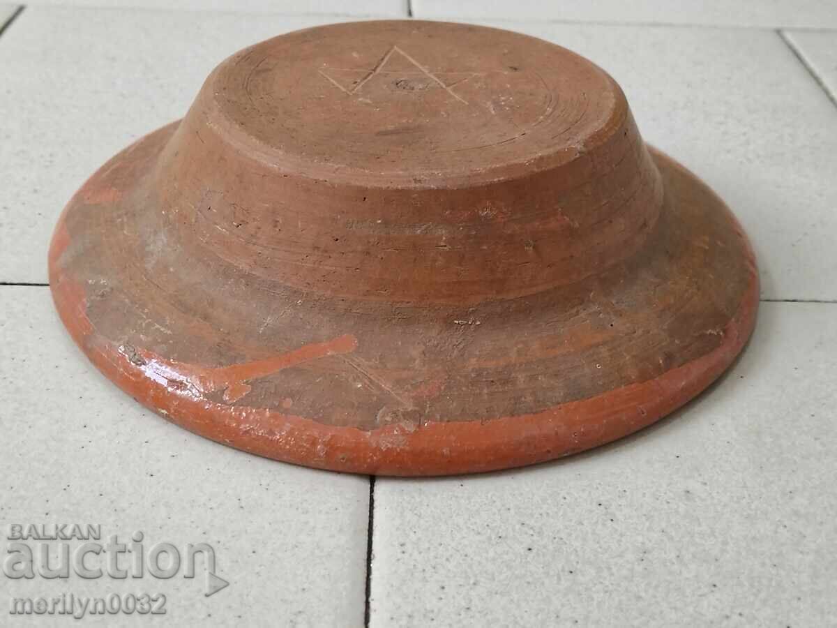 Old clay pot, pottery, plate - 6 Old clay pot, pottery, plate - 6