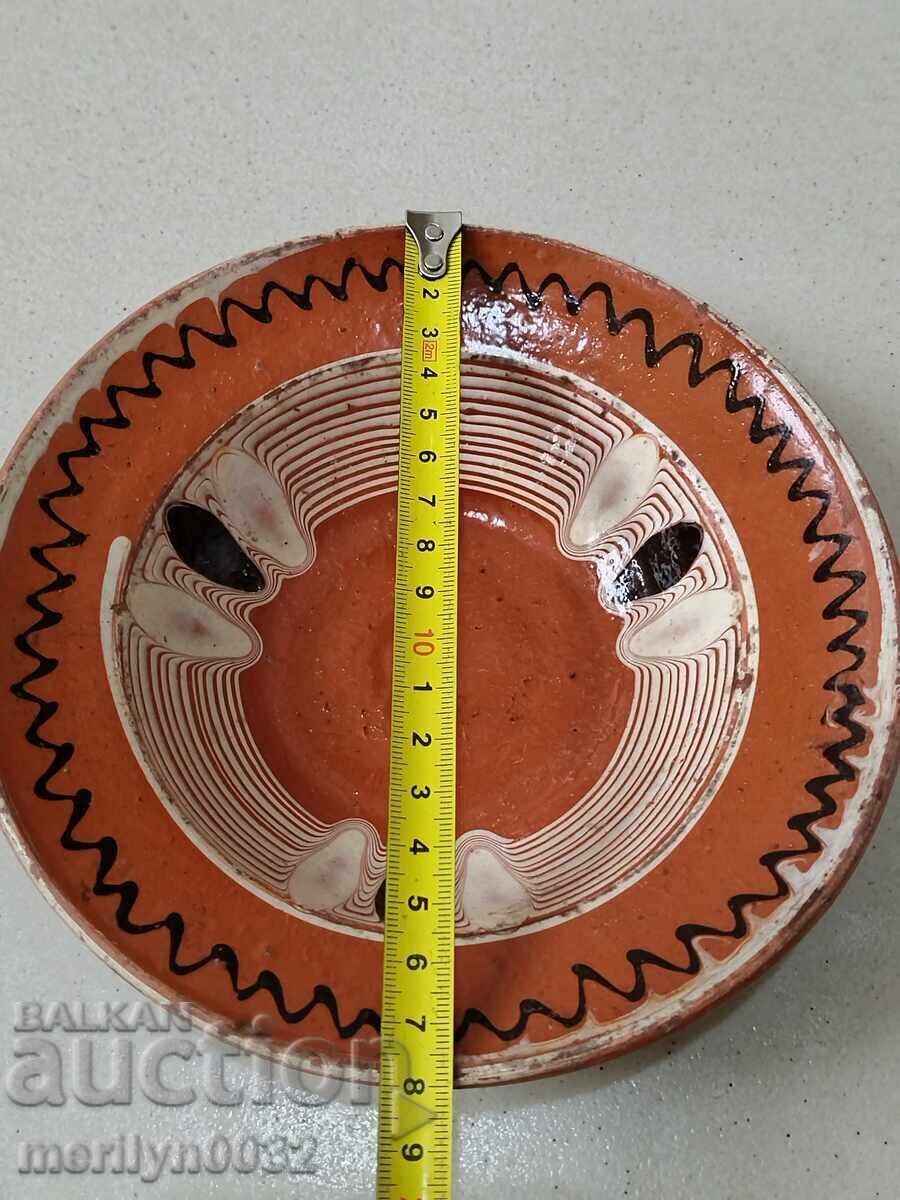 Delivery of Old clay pot, pottery, plate Delivery of Old clay pot, pottery, plate