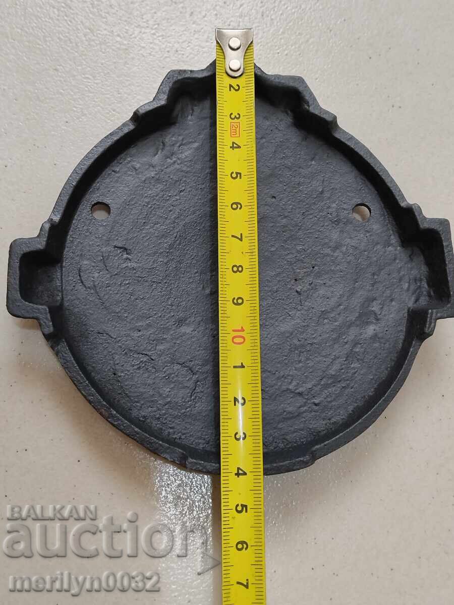 Delivery of Advertising sign cast iron COURT ROYAL SUPPLIER plaque Delivery of Advertising sign cast iron COURT ROYAL SUPPLIER plaque