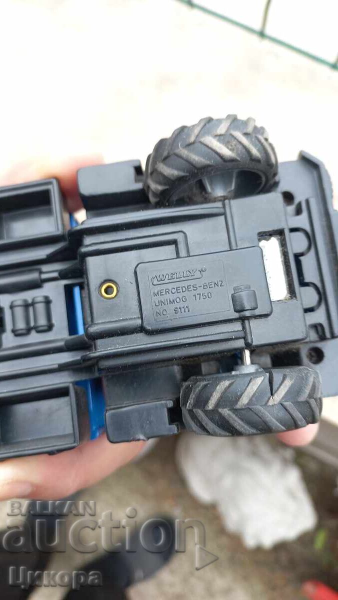 METAL TRUCK TOY MERCEDES WELLY - 6