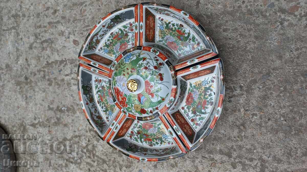 КИТАЙСКИ ПОРЦЕЛАНОВ СЕРВИЗ ЗА ХРАНЕНЕ с цена 250.00 лв. | € 127.82