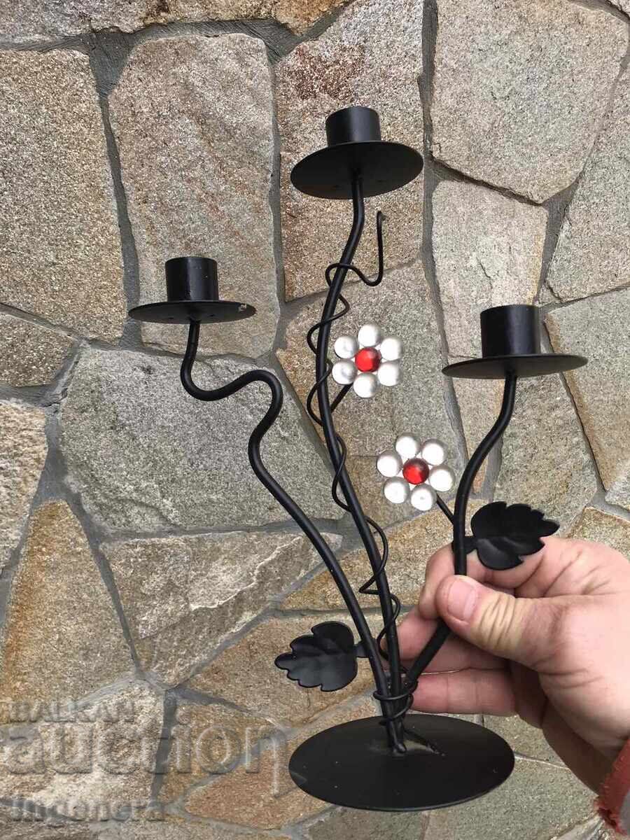 SFEȘNIC DIN FIER FORJAT METAL TREI LOCAȘURI