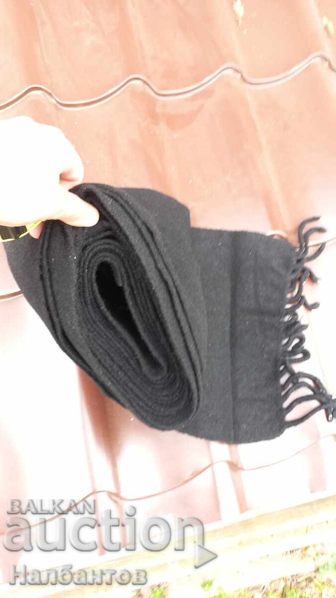 СТАР ВЪЛНЕН ЧЕРЕН ПЛАТ ТОП ШАЕК НОСИЯ с цена 120.00 лв. | € 61.36 СТАР ВЪЛНЕН ЧЕРЕН ПЛАТ ТОП ШАЕК НОСИЯ с цена 120.00 лв. | € 61.36