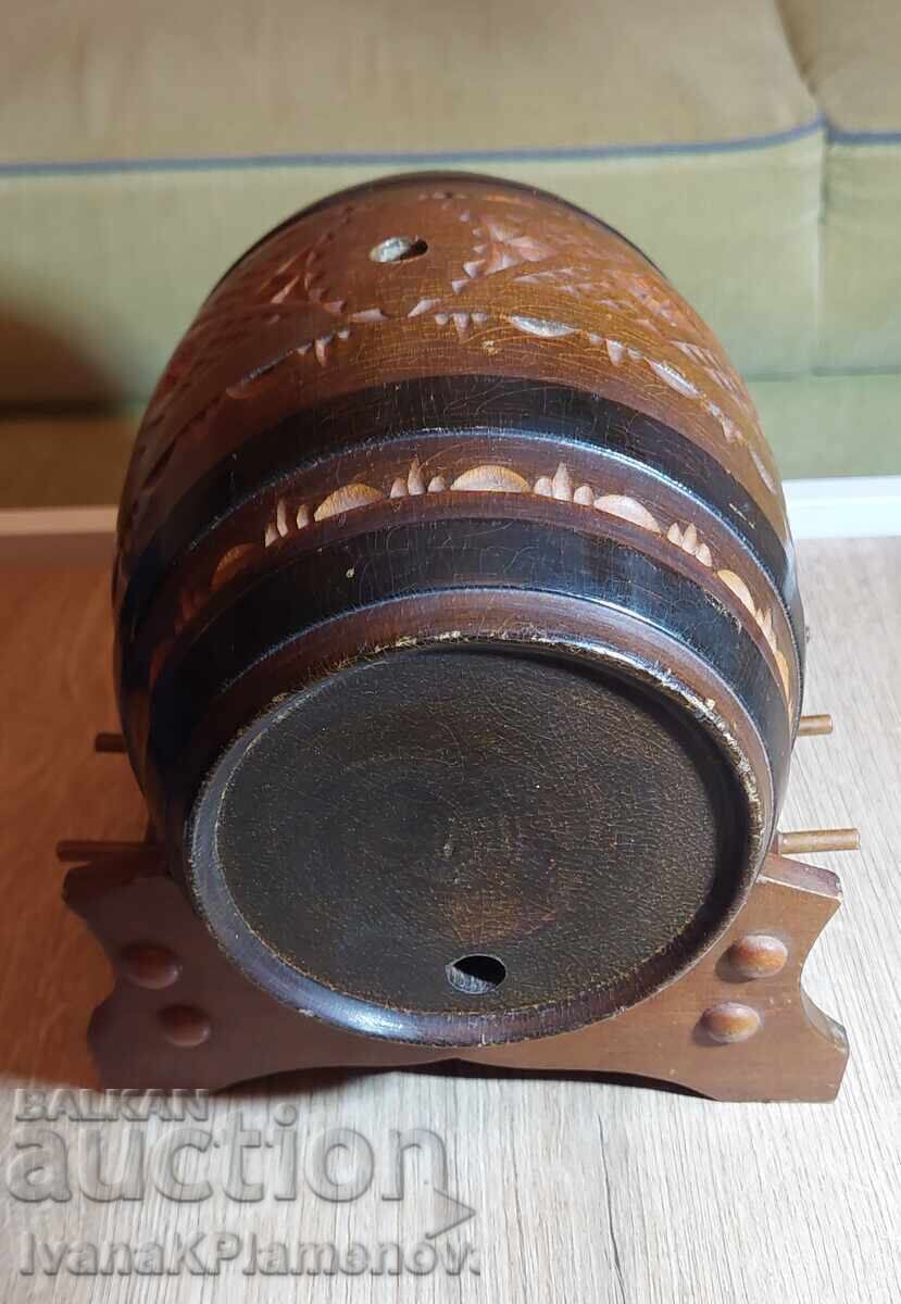 Licitație Butoiaș pentru cunoscători