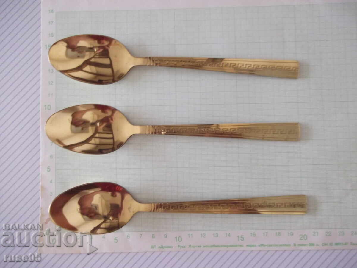 Lot de 3 linguri cu preț 9.00 BGN | € 4.60 Lot de 3 linguri cu preț 9.00 BGN | € 4.60