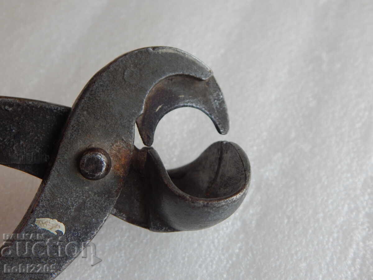 Delivery of Many Old Pliers Pipe Tool 13 Delivery of Many Old Pliers Pipe Tool 13