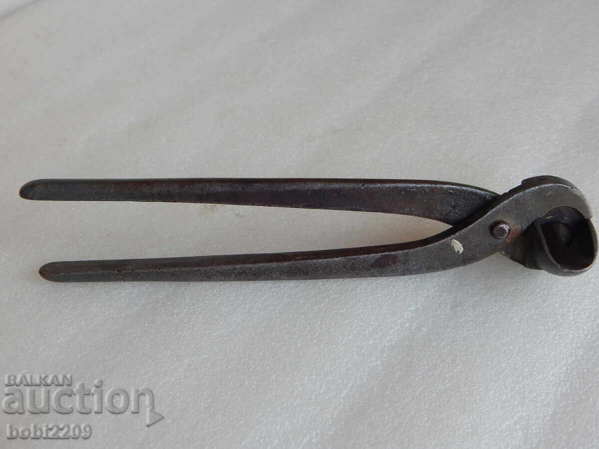 Many Old Pliers Pipe Tool 13 Many Old Pliers Pipe Tool 13