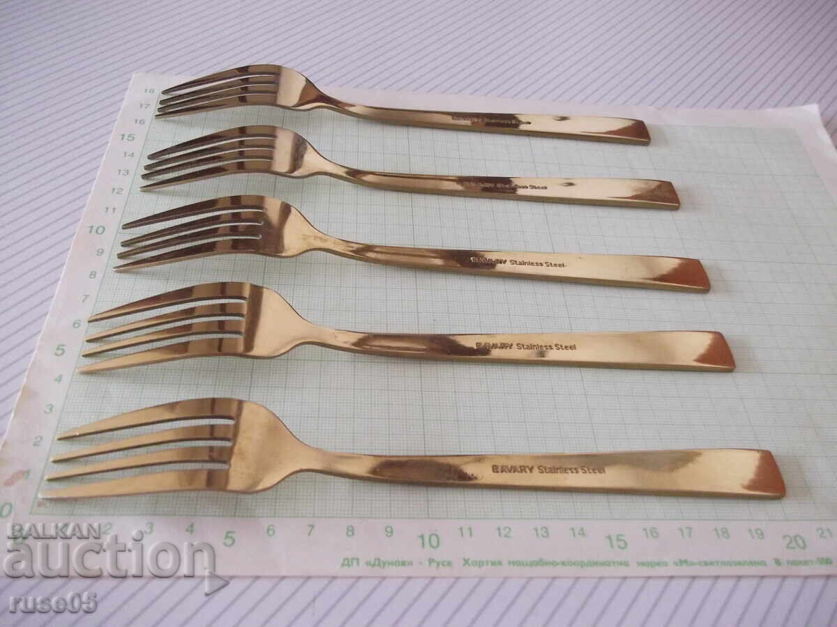 Lot of 5 forks - 5 Lot of 5 forks - 5