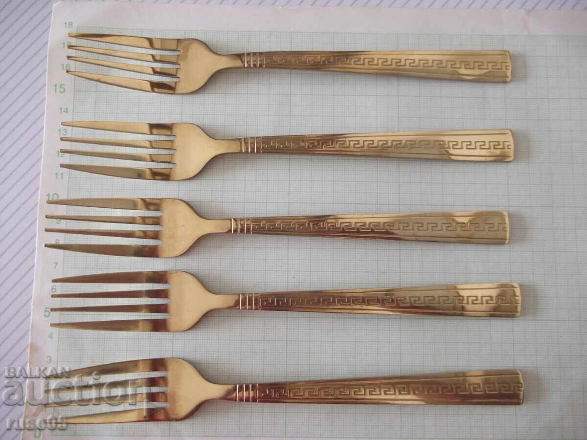 Lot of 5 forks Lot of 5 forks