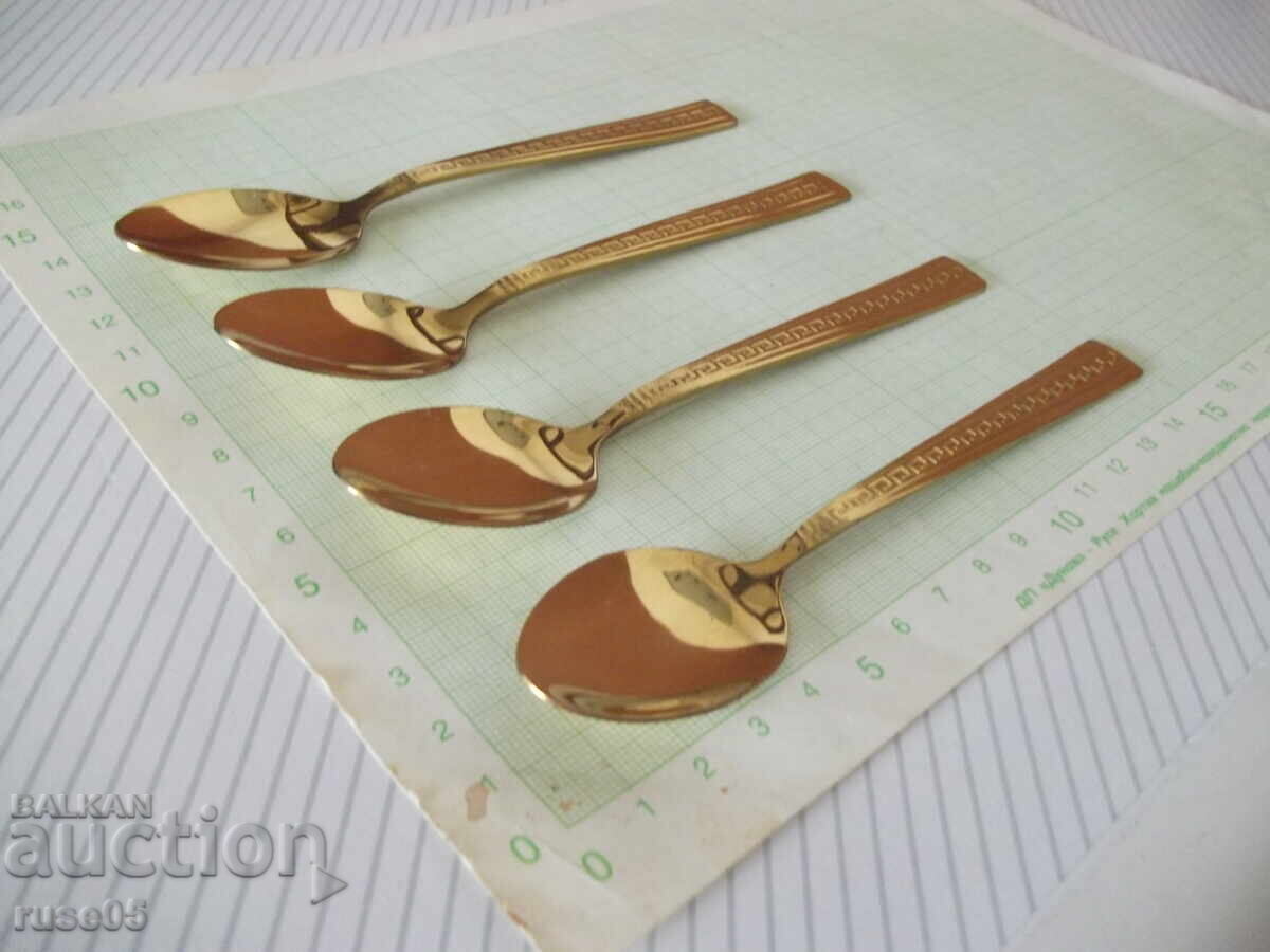 Auction  Lot of 4 spoons