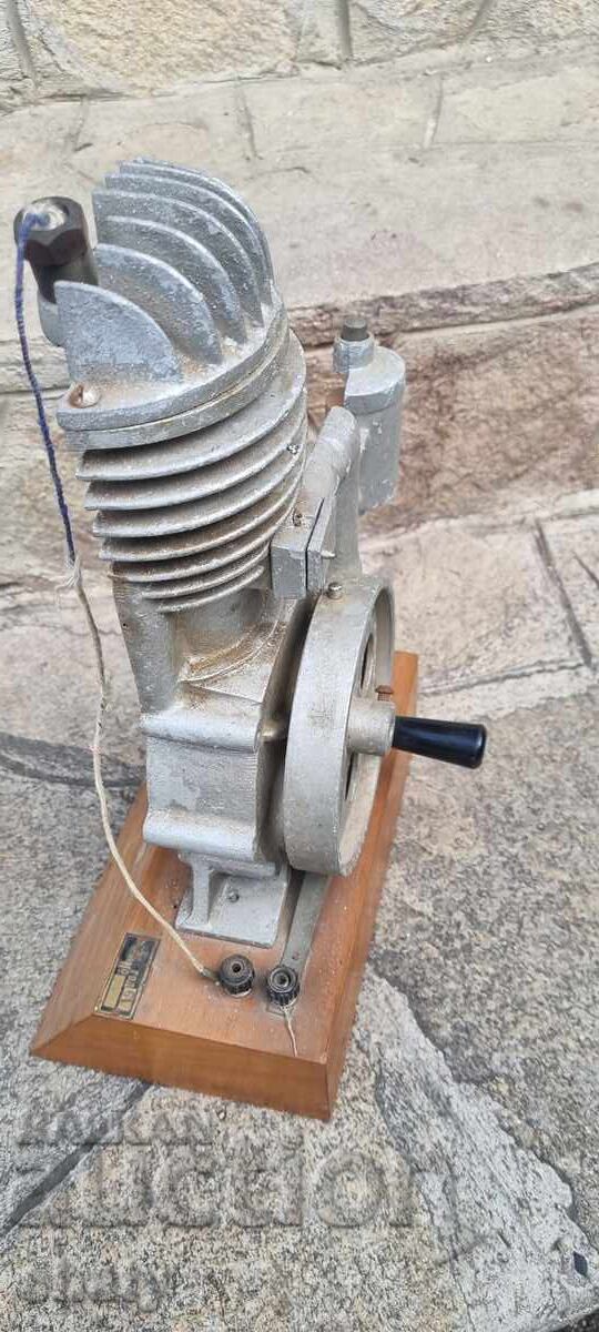 Old engine model with price 220.00 BGN | € 112.48 Old engine model with price 220.00 BGN | € 112.48