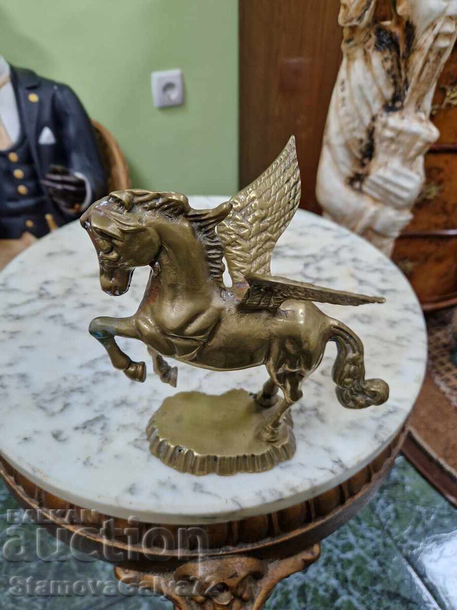 Аукцион Страхотна антикварна английска бронзова фигура Пегас Аукцион Страхотна антикварна английска бронзова фигура Пегас