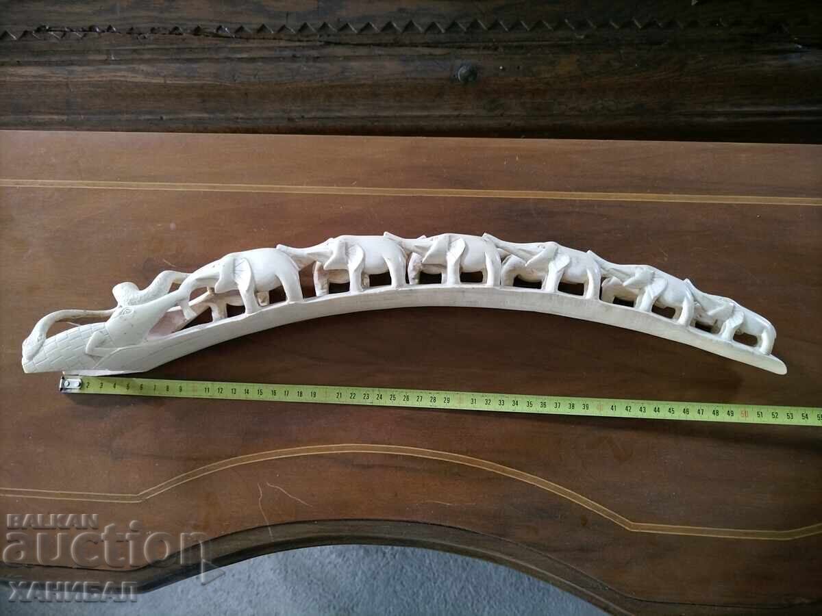 FIGURĂ DIN FILDEȘ DOUĂ RÂNDURI DE ELEFANȚI cu preț 350.00 BGN | € 178.95 FIGURĂ DIN FILDEȘ DOUĂ RÂNDURI DE ELEFANȚI cu preț 350.00 BGN | € 178.95