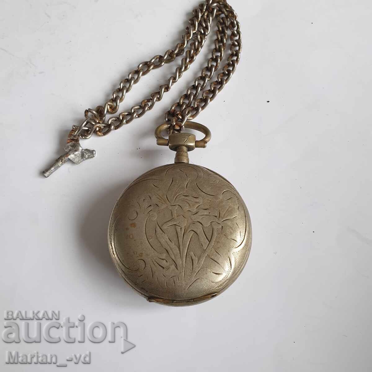 Old pocket watch with key - 7 Old pocket watch with key - 7
