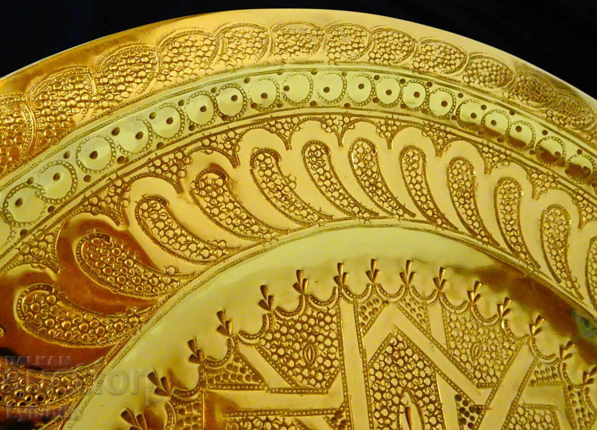 Delivery of Persian bronze tray, fruit bowl, platter 35 cm, 800 g Delivery of Persian bronze tray, fruit bowl, platter 35 cm, 800 g