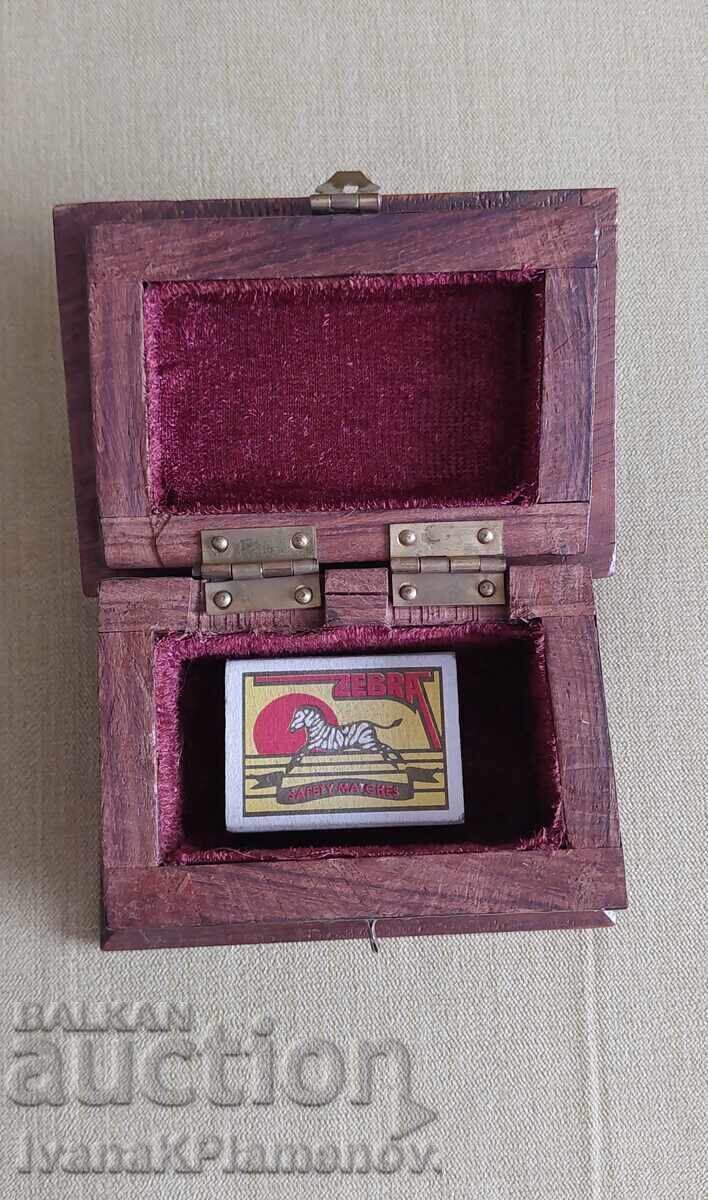 Wooden box, solid brass hardware, for collectors - 6