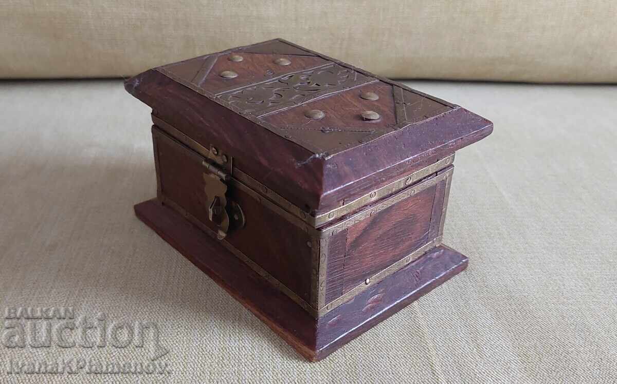 Wooden box, solid brass hardware, for collectors - 7