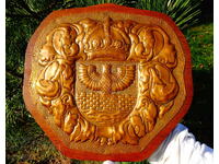 Οικογενειακό χάλκινο πάνελ με Ίσιδα, Στέμμα, Φρούριο