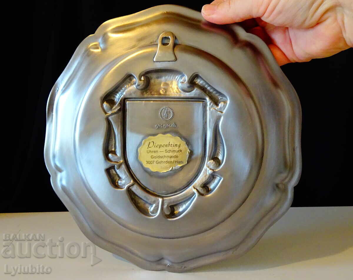 Kalayan plate with eagle, crown, scepter, 700 gr with price 36.00 BGN | € 18.41 Kalayan plate with eagle, crown, scepter, 700 gr with price 36.00 BGN | € 18.41