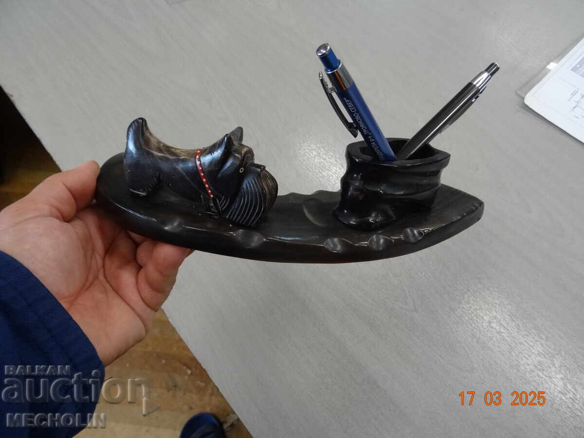 ΠΑΛΙΟ ΜΟΛΥΒΙ ΑΠΟ ΚΕΡΑΤΟ ΑΦΡΙΚΑΝΙΚΟΥ ΒΟΥΒΑΛΙΟΥ