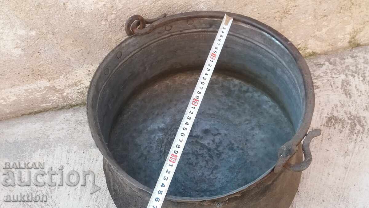 Delivery of Forged Copper Cauldron, Boiler for Sacrifice and other uses. Copper 35 Liters Delivery of Forged Copper Cauldron, Boiler for Sacrifice and other uses. Copper 35 Liters